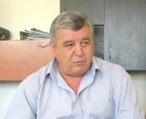 Preşedintele ARD Techirghiol a sesizat Poliţia că i-au fost distruse afişele electorale